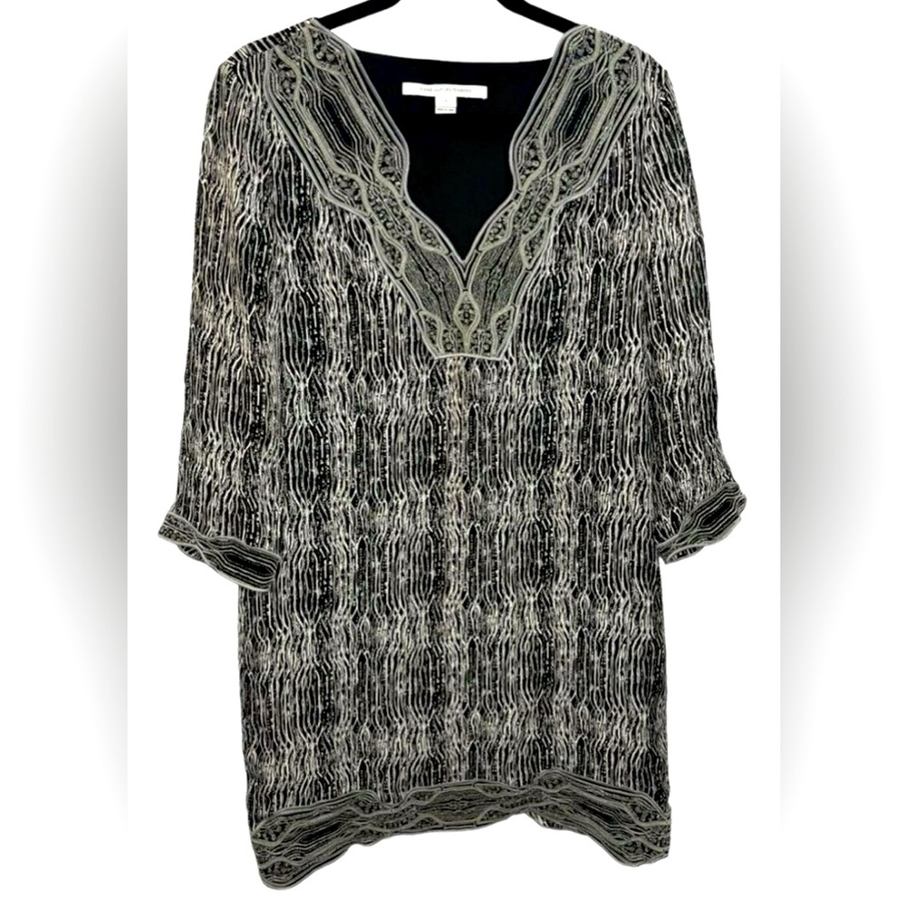 Diane Von Furstenberg worn only once. 
Great condition and lines
Size 6